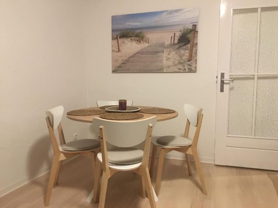 Schoene 2-Zimmerwohnung, 10 Geh-Minuten Zum Strand Timmendorfer Strand Exterior photo